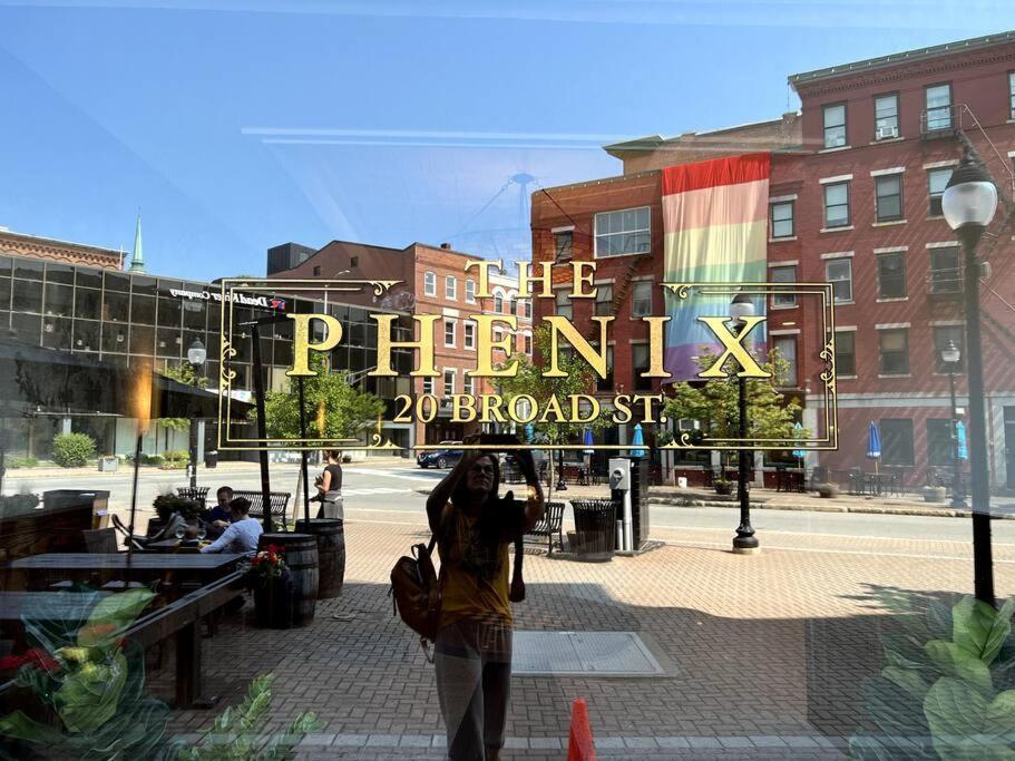 The Phenix Historic Dtwn Hotel, King Bed, Room # 309 Bangor Dış mekan fotoğraf